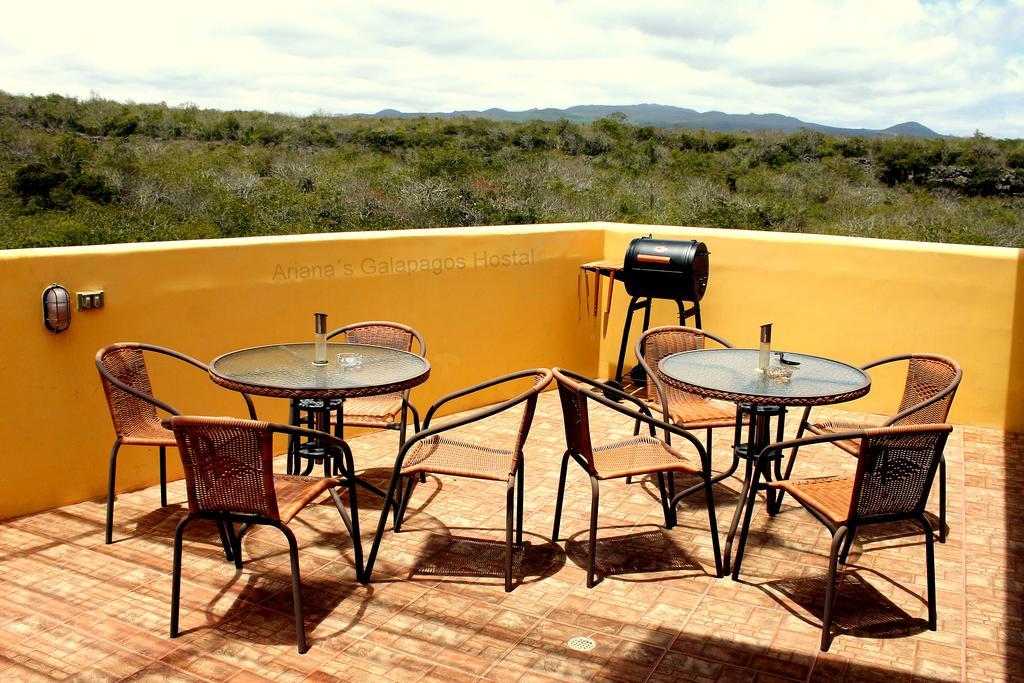 Ariana'S Galapagos Hostal Puerto Ayora  Exterior photo
