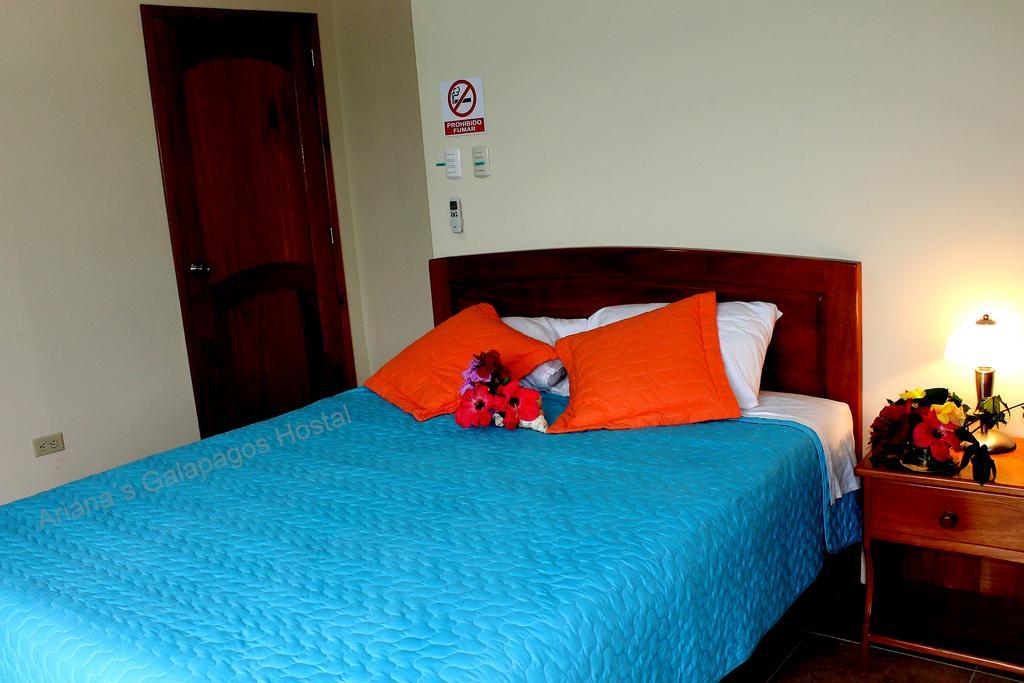Ariana'S Galapagos Hostal Puerto Ayora  Exterior photo