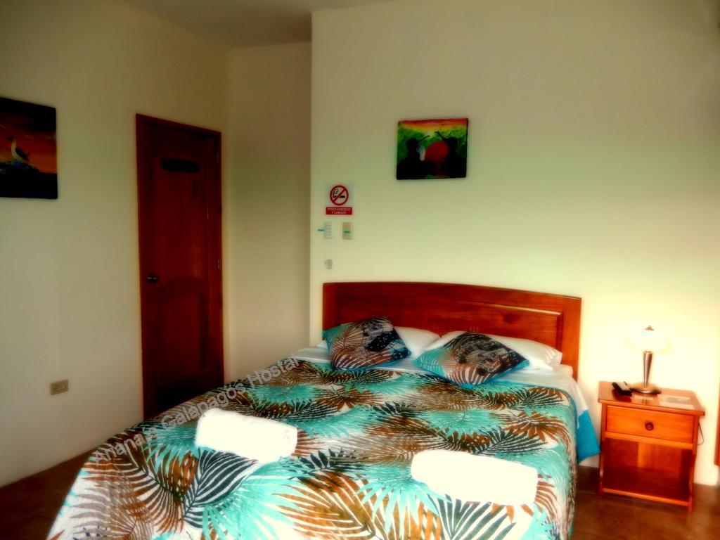 Ariana'S Galapagos Hostal Puerto Ayora  Exterior photo