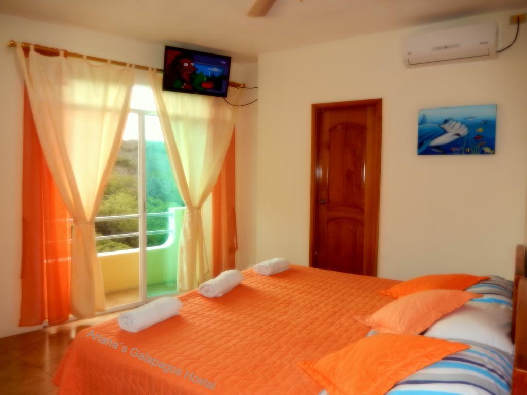 Ariana'S Galapagos Hostal Puerto Ayora  Exterior photo
