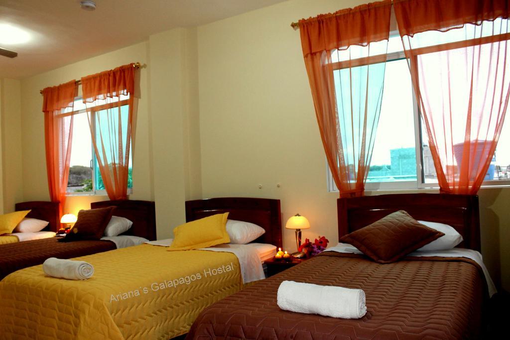 Ariana'S Galapagos Hostal Puerto Ayora  Exterior photo