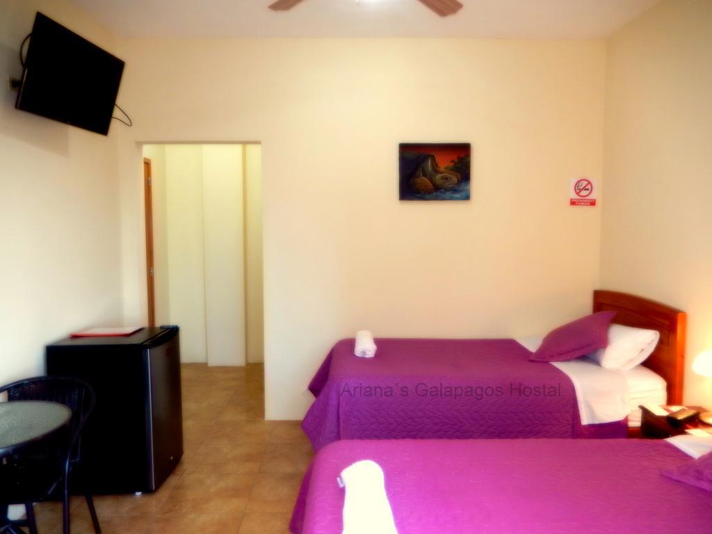 Ariana'S Galapagos Hostal Puerto Ayora  Exterior photo
