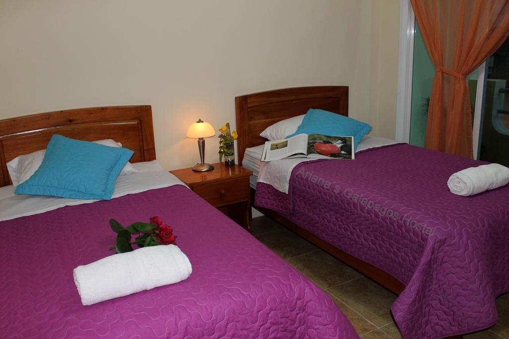 Ariana'S Galapagos Hostal Puerto Ayora  Exterior photo