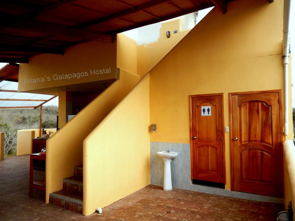 Ariana'S Galapagos Hostal Puerto Ayora  Exterior photo