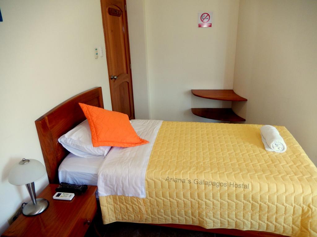 Ariana'S Galapagos Hostal Puerto Ayora  Exterior photo