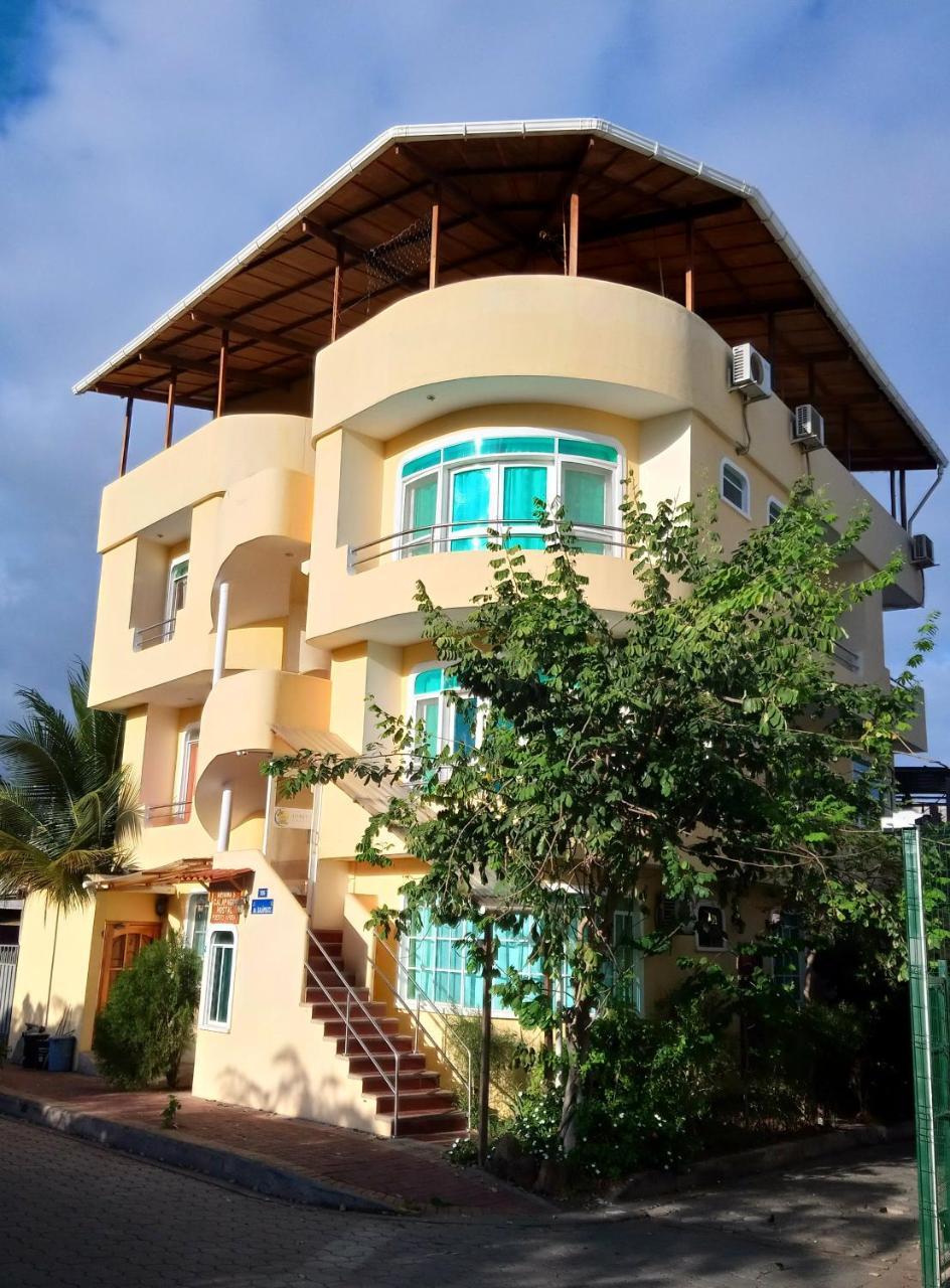 Ariana'S Galapagos Hostal Puerto Ayora  Exterior photo